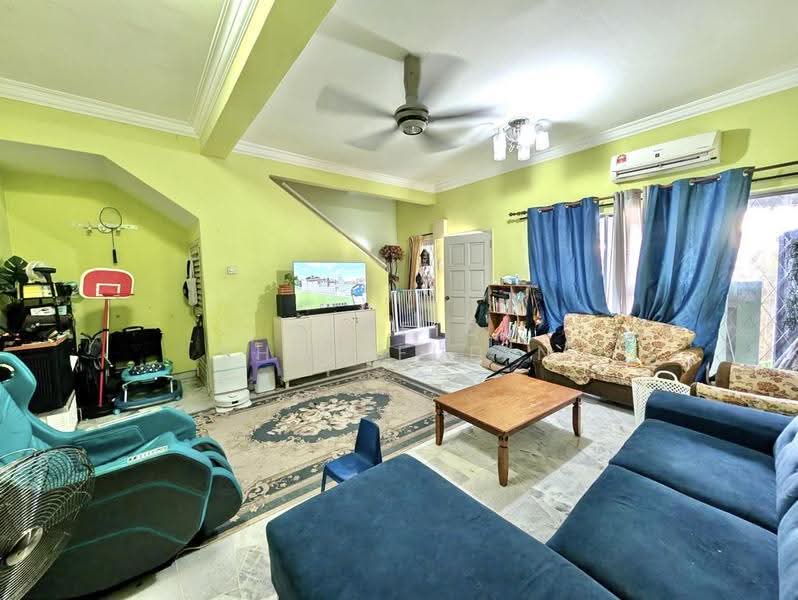 2-storey Terraced House for Sale in Usj 14 (Subang Jaya) - Syafiq Sharifudin - Living Room - PropertyGuru.com.my
