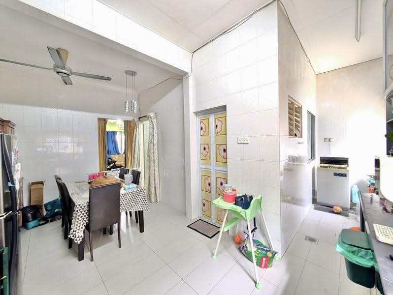 2-storey Terraced House for Sale in Usj 14 (Subang Jaya) - Syafiq Sharifudin - Dining Room - PropertyGuru.com.my