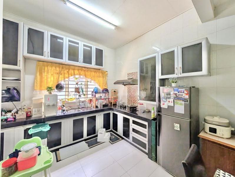2-storey Terraced House for Sale in Usj 14 (Subang Jaya) - Syafiq Sharifudin - Kitchen - PropertyGuru.com.my