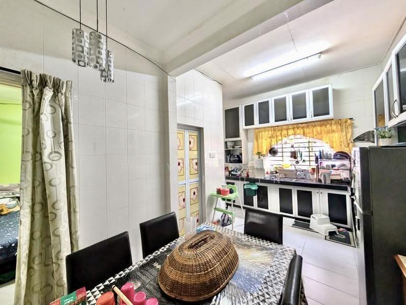 2-storey Terraced House for Sale in Usj 14 (Subang Jaya) - Syafiq Sharifudin - Kitchen - PropertyGuru.com.my