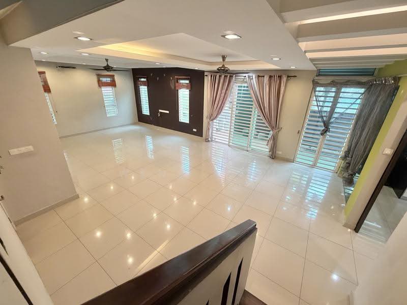 Rumah Berkembar untuk Dijual di Kampung Perlis (Bayan Lepas) - Weng Sern - Living Room - PropertyGuru.com.my