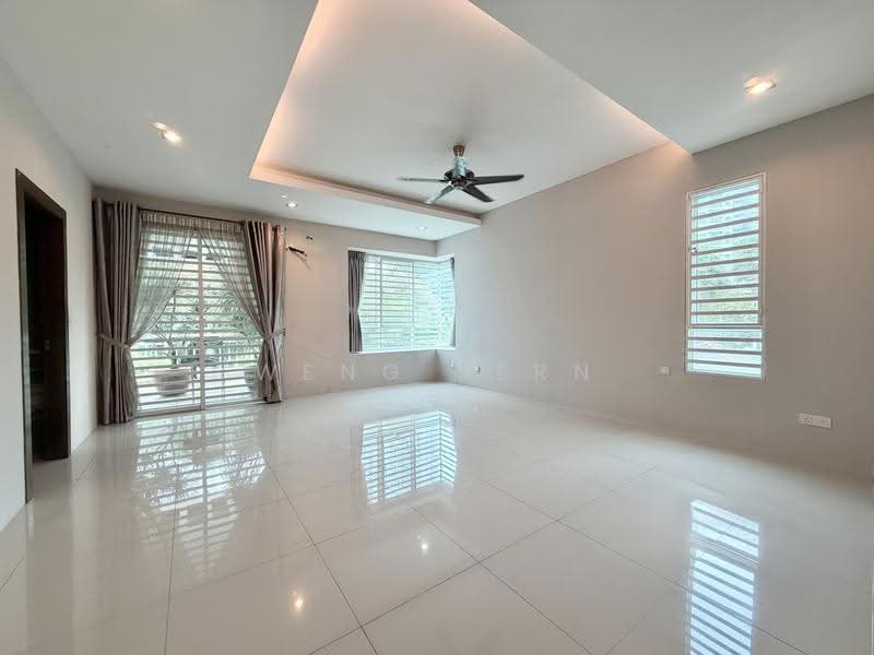 Rumah Berkembar untuk Dijual di Kampung Perlis (Bayan Lepas) - Weng Sern - Living Room - PropertyGuru.com.my