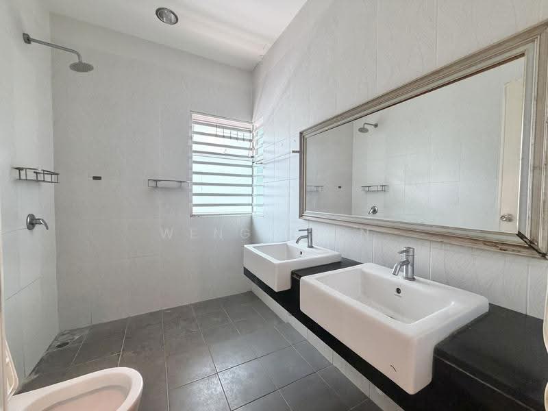 Rumah Berkembar untuk Dijual di Kampung Perlis (Bayan Lepas) - Weng Sern - Bathroom - PropertyGuru.com.my