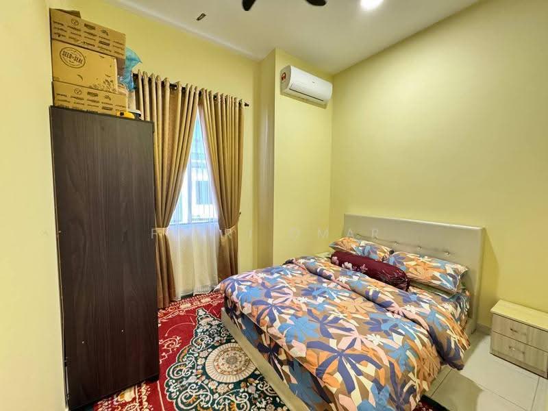 2-storey Terraced House for Sale in Puncak Alam (Selangor) - Fazri Omar - Bedroom - PropertyGuru.com.my