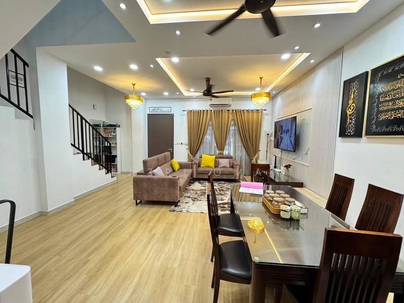 2-storey Terraced House for Sale in Puncak Alam (Selangor) - Fazri Omar - Living Room - PropertyGuru.com.my