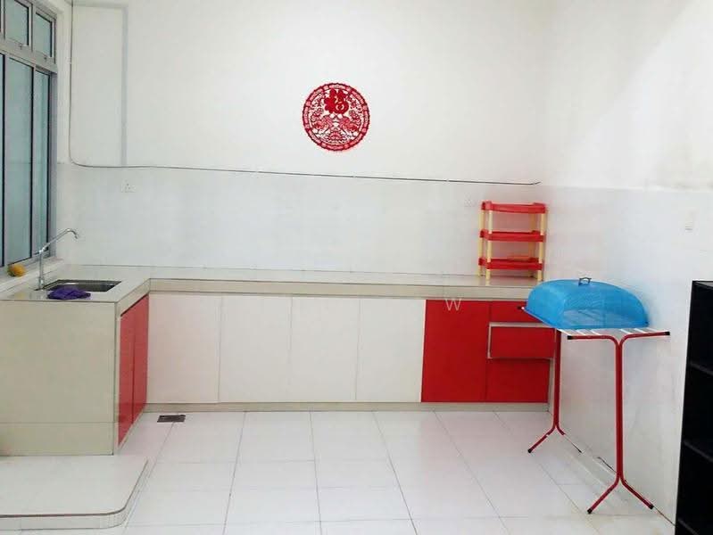 Rumah Teres 2-Tingkat untuk Dijual di Taman Mutiara Rini (Skudai) - Rene Tew - Kitchen - PropertyGuru.com.my