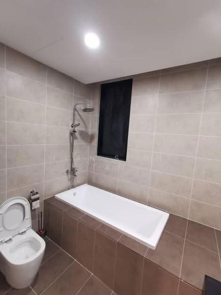 Service Residence for Sale at KL Gateway Premium Residences - Tian Soon Tan - Bathroom - PropertyGuru.com.my