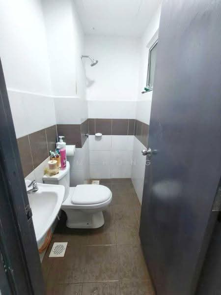 Pangsapuri untuk Dijual di Residensi Hijauan Lumayan - FM Hong - Bathroom - PropertyGuru.com.my