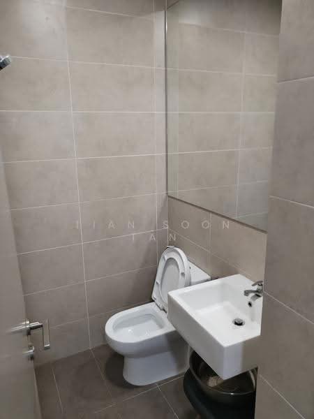Service Residence for Sale at KL Gateway Premium Residences - Tian Soon Tan - Bathroom - PropertyGuru.com.my