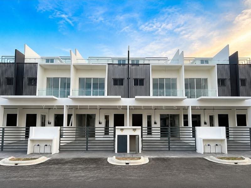 Rumah Teres 3-Tingkat untuk Dijual di Sepang (Selangor) - Yantie Qaleesya - Exterior - PropertyGuru.com.my