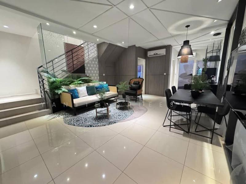 Rumah Teres 3-Tingkat untuk Dijual di Sepang (Selangor) - Yantie Qaleesya - Living Room - PropertyGuru.com.my