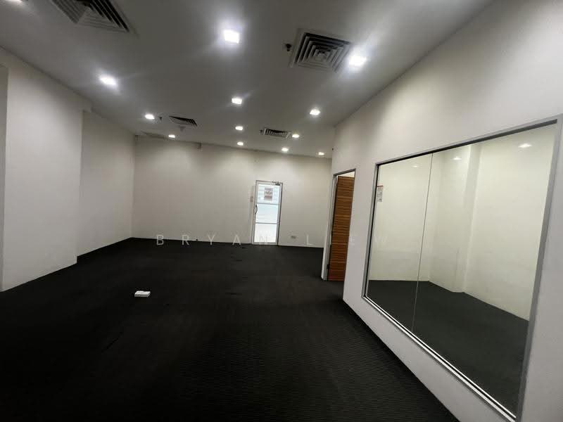 Retail Office for Rent in Jalan Klang Lama (Old Klang Road) (Kuala Lumpur) - Bryan Liew - Interior - PropertyGuru.com.my