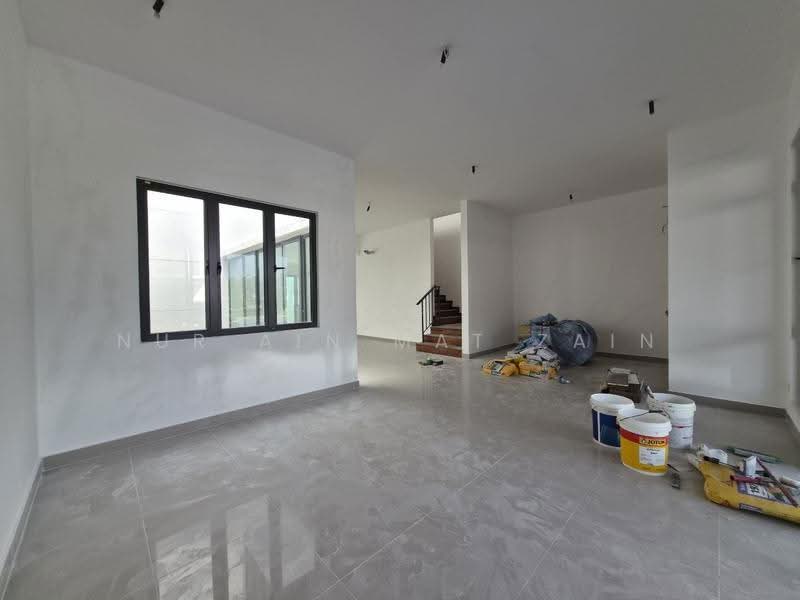 Rumah Teres 2-Tingkat untuk Dijual di Cyberjaya (Selangor) - Nur Ain Mat Zain - Living Room - PropertyGuru.com.my