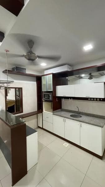 Cluster House for Sale in Taman Mount Austin (Tebrau) - Vic Lim - Kitchen - PropertyGuru.com.my
