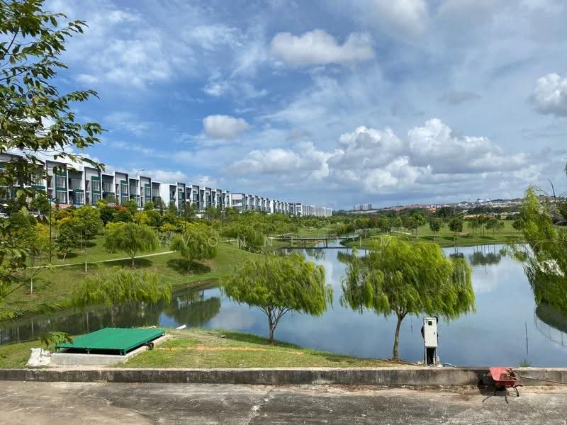 Shop for Sale in Austin Crest (Johor Bahru) - Yvonne Lim - Exterior - PropertyGuru.com.my