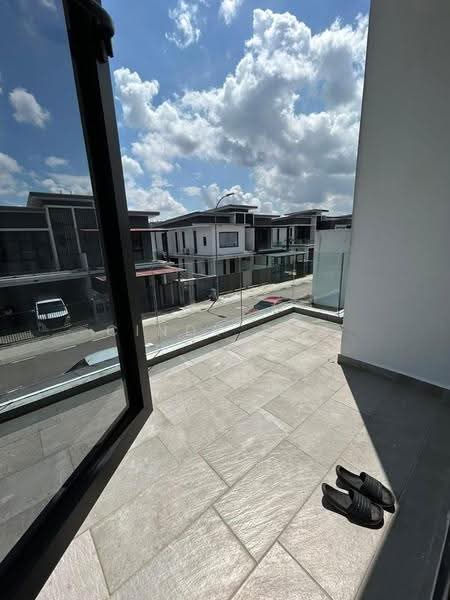 Cluster House for Sale in Bandar Pulai Jaya (Kulai) - Cindy Soh - Balcony - PropertyGuru.com.my