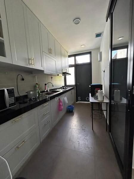 Cluster House for Sale in Bandar Pulai Jaya (Kulai) - Cindy Soh - Kitchen - PropertyGuru.com.my