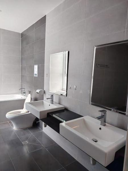 Condominium for Rent at D'Festivo Residences - Nicholas Poh - Bathroom - PropertyGuru.com.my