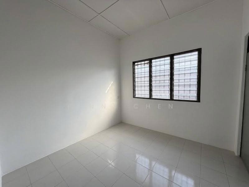 Rumah Teres 2-Tingkat untuk Dijual di Menglembu (Perak) - PENNY CHEN - Bedroom - PropertyGuru.com.my