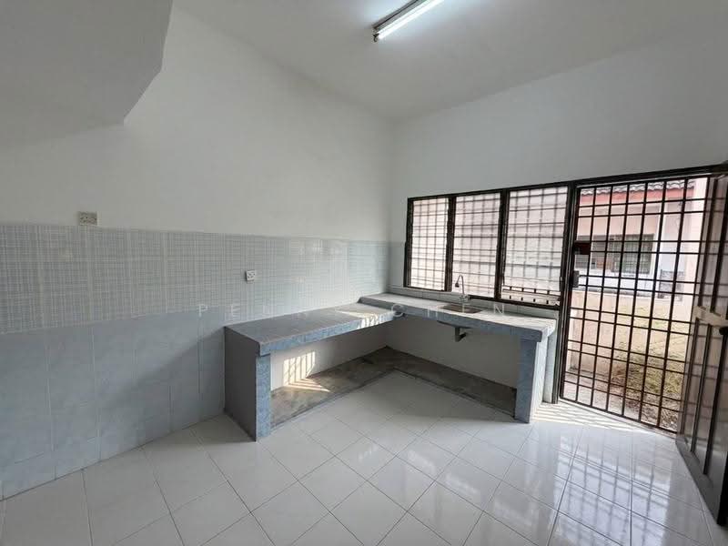 Rumah Teres 2-Tingkat untuk Dijual di Menglembu (Perak) - PENNY CHEN - Kitchen - PropertyGuru.com.my