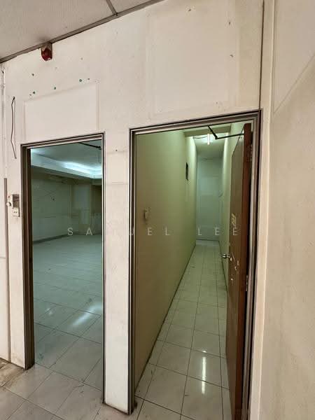Shop / Office for Rent in Bandar Baru Permas Jaya (Permas Jaya) - Samuel Lee - Interior - PropertyGuru.com.my