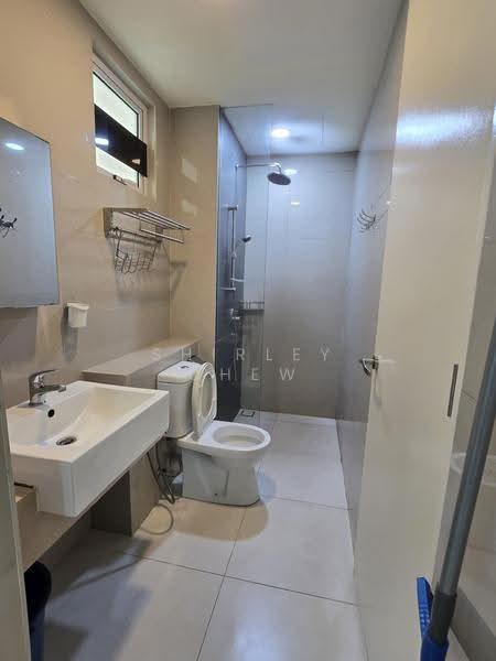Residential Land for Rent in Taman Danau Desa (Taman Desa) - Shirley Chew - Bathroom - PropertyGuru.com.my