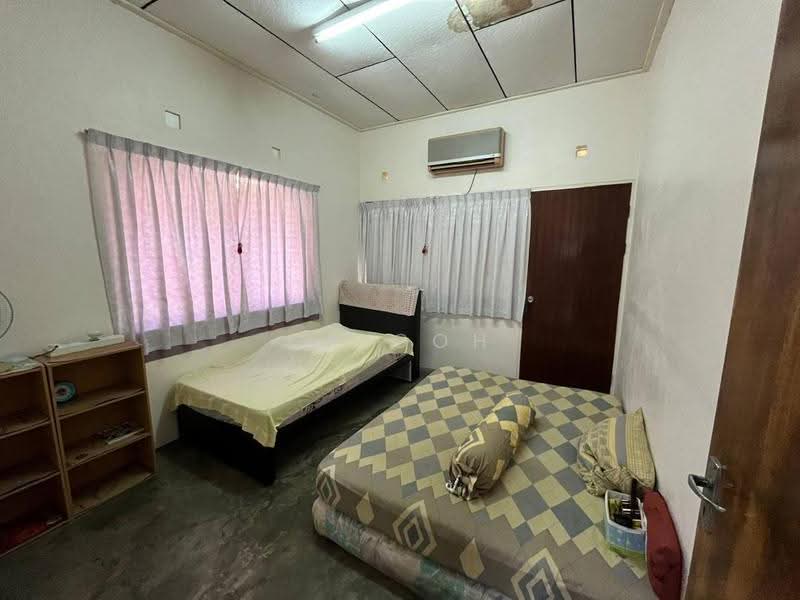 Semi-Detached House for Rent in Ayer Itam (Penang) - CK Goh - Bedroom - PropertyGuru.com.my