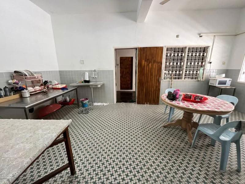 Semi-Detached House for Rent in Ayer Itam (Penang) - CK Goh - Kitchen - PropertyGuru.com.my