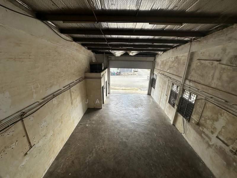 Terrace Factory for Rent in Taman Universiti (Skudai) - Benjamin Ong - Interior - PropertyGuru.com.my