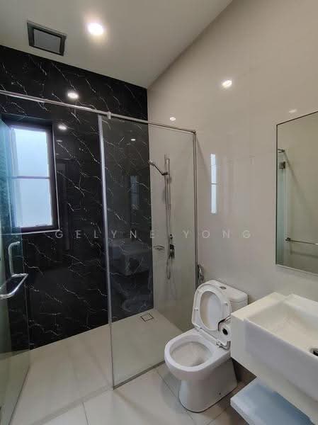 Semi-Detached House for Rent in Sunway Iskandar (Iskandar Puteri (Nusajaya)) - Gelyne Yong - Bathroom - PropertyGuru.com.my
