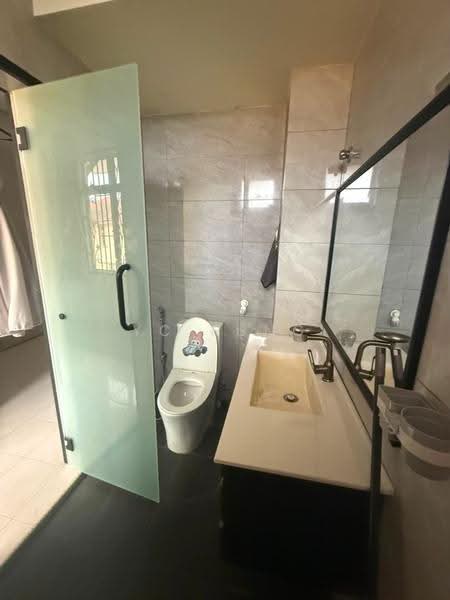 Kondominium untuk Dijual di Datin Halimah Condominium - YC Fung - Bathroom - PropertyGuru.com.my