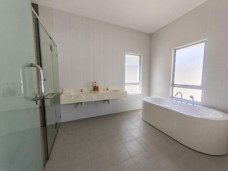 1.5-storey Terraced House for Sale in Tambun (Perak) - PENNY CHEN - Bathroom - PropertyGuru.com.my