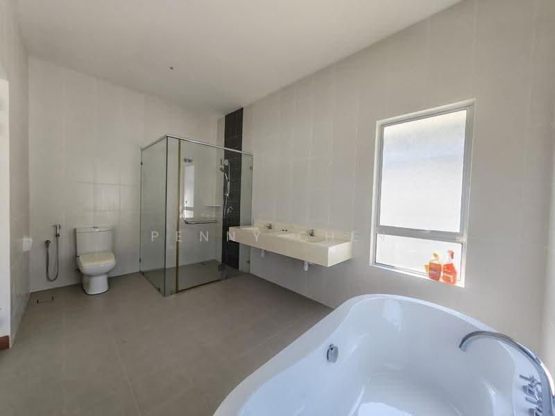 1.5-storey Terraced House for Sale in Tambun (Perak) - PENNY CHEN - Bathroom - PropertyGuru.com.my
