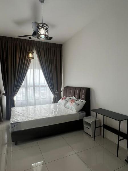 Kediaman Servis untuk Dijual di SouthPlace Residences @ Tropicana Metropark - Khairil Anwar Sirajudin - Bedroom - PropertyGuru.com.my