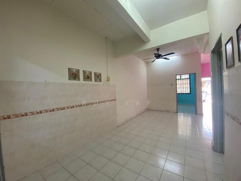 1.5-storey Terraced House for Rent in Bandar Seri Alam (Masai) - Roy Yap - Living Room - PropertyGuru.com.my