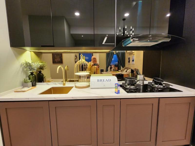 Service Residence for Sale at Parkland Residence - Yantie Qaleesya - Kitchen - PropertyGuru.com.my
