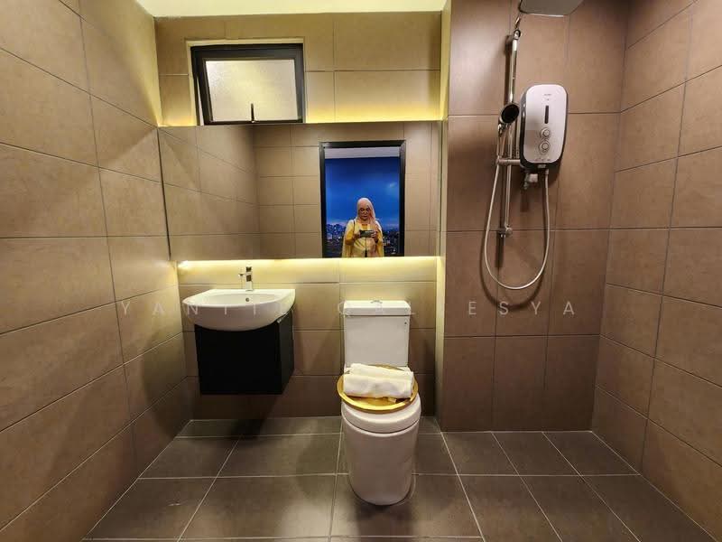 Service Residence for Sale at Parkland Residence - Yantie Qaleesya - Bathroom - PropertyGuru.com.my