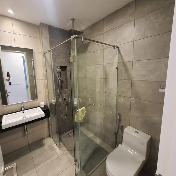 Kediaman Servis untuk Disewa di The Sentral Suites - Adrian Foo - Bathroom - PropertyGuru.com.my