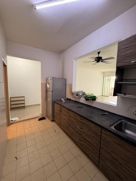 Kondominium untuk Disewa di Aman Heights Condominium - Ray Chong - Kitchen - PropertyGuru.com.my