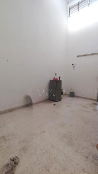 1-storey Terraced House for Sale in Jalan duku (Bachang) - Kelvin Lau - Dining hall - PropertyGuru.com.my