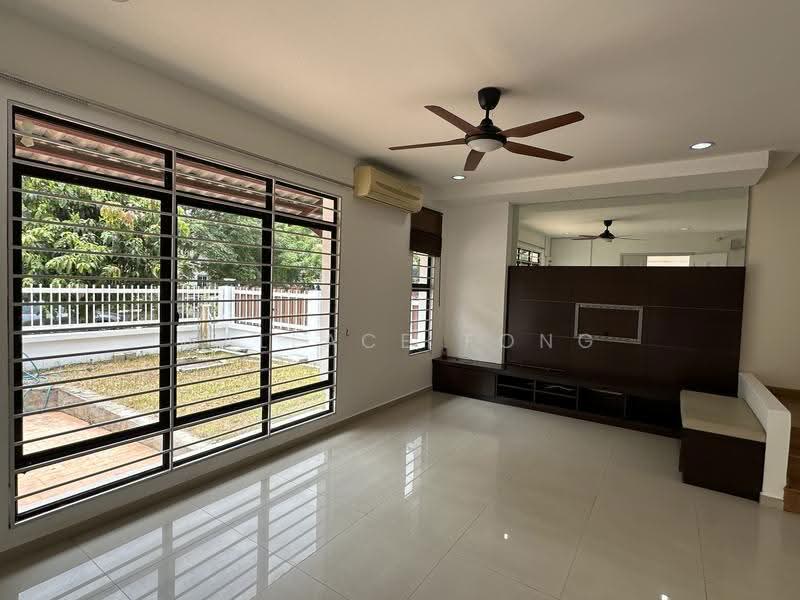 Cluster House for Sale in Taman Mutiara Indah (Puchong) - Wallace Fong - Living Room - PropertyGuru.com.my