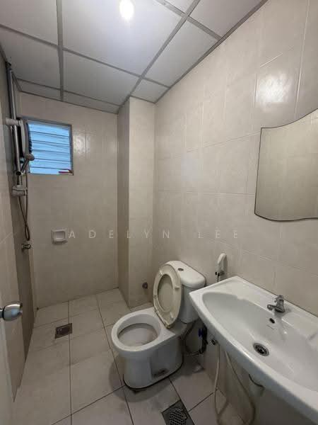 Kediaman Servis untuk Disewa di Serviced Residence @ Casa Tiara - Adelyn Lee - Bathroom - PropertyGuru.com.my