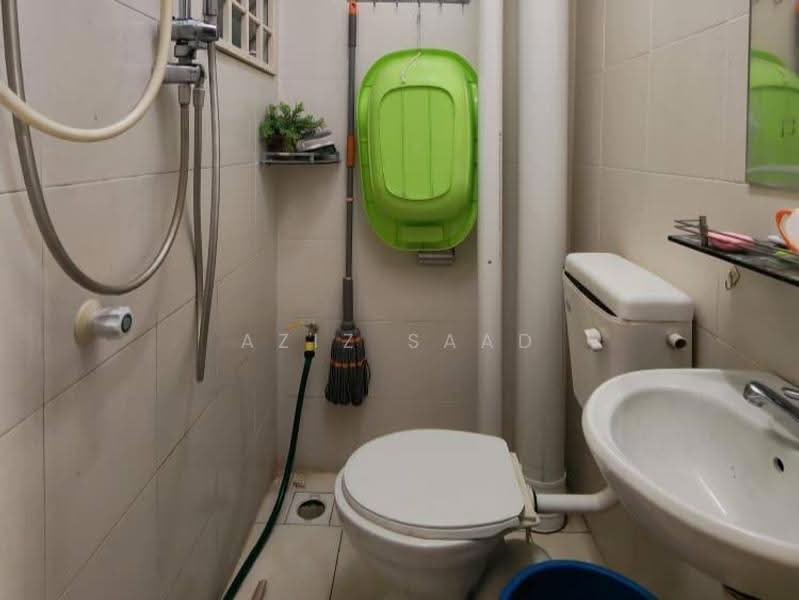 Apartment for Sale at Lakeview Apartments - Aziz Saad - Bathroom - PropertyGuru.com.my