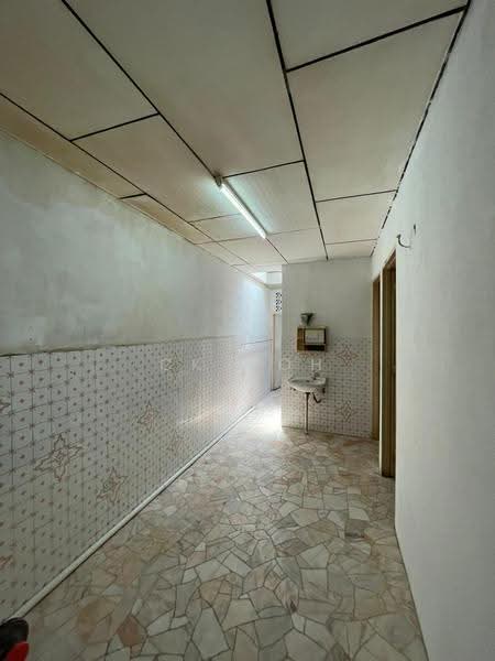 Rumah Teres 1-Tingkat untuk Disewa di Bayan Baru (Penang) - CK Goh - Corridor - PropertyGuru.com.my