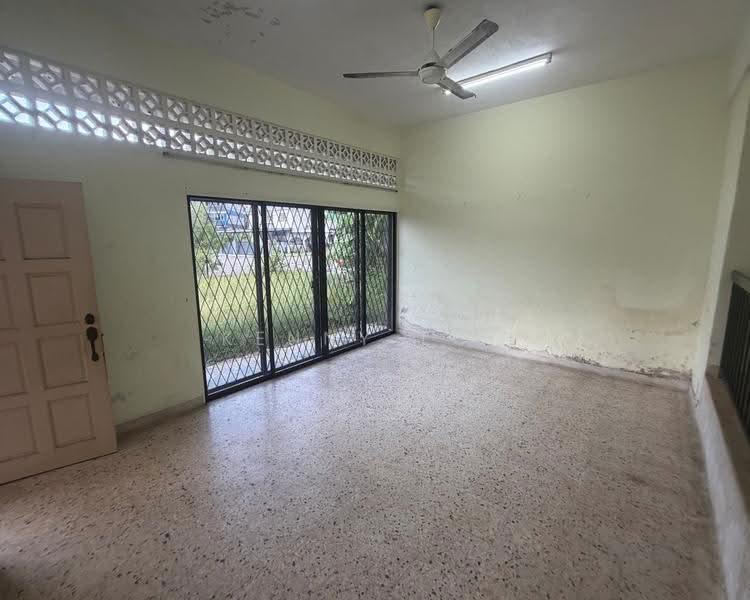 Semi-Detached House for Sale in Kuantan (Pahang) - Kenny Loo - Living Room - PropertyGuru.com.my