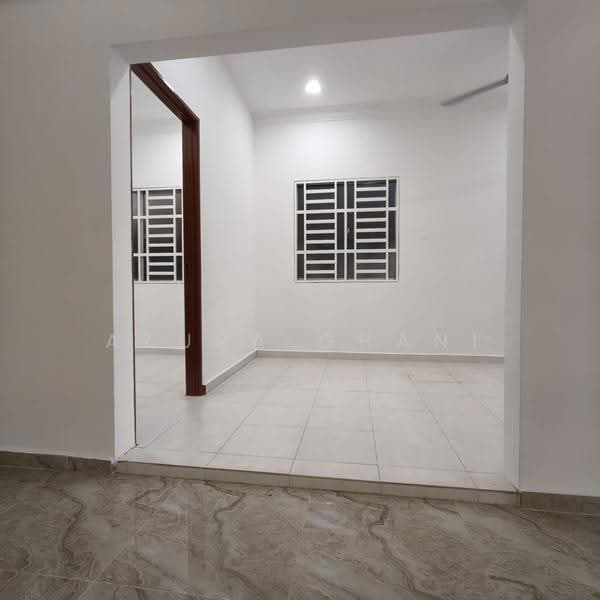 Semi-Detached House for Sale in Lunas (Kedah) - Azura Ghani - Interior - PropertyGuru.com.my