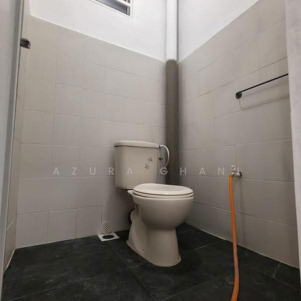 Semi-Detached House for Sale in Lunas (Kedah) - Azura Ghani - Bathroom - PropertyGuru.com.my