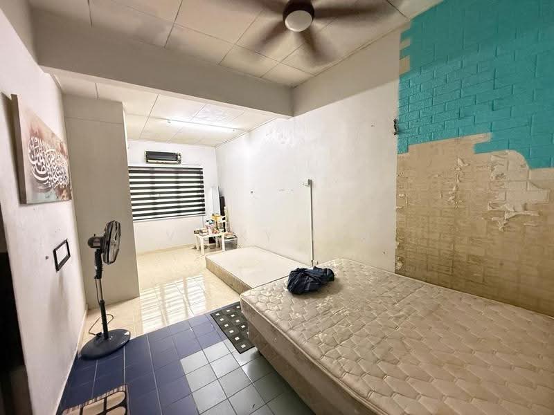 2-storey Terraced House for Sale in BANDAR BARU SELAYANG (Batu Caves) - Vicky Tan - Bedroom - PropertyGuru.com.my