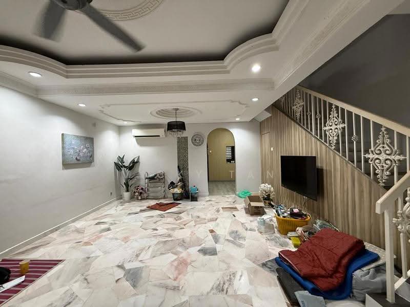 2-storey Terraced House for Sale in BANDAR BARU SELAYANG (Batu Caves) - Vicky Tan - Living Room - PropertyGuru.com.my