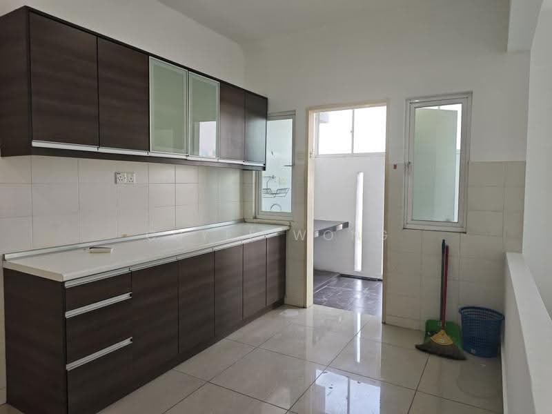 Kondominium untuk Dijual di First Residence (Residensi Unggul) - Coyee Wong - Kitchen - PropertyGuru.com.my